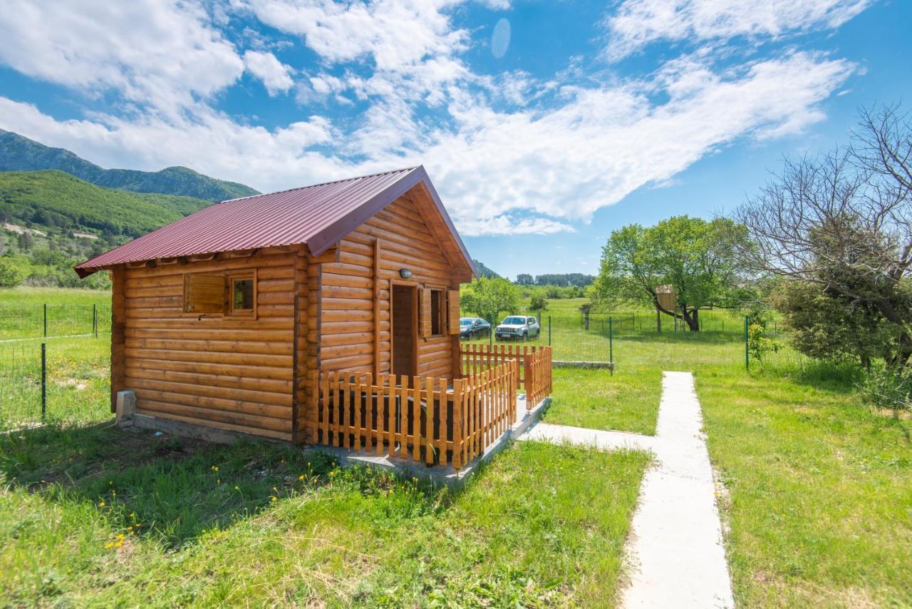 Lovcen Mountain Cottages Njegusi Dış mekan fotoğraf