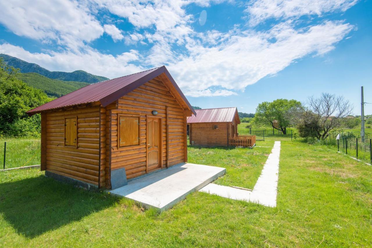 Lovcen Mountain Cottages Njegusi Dış mekan fotoğraf