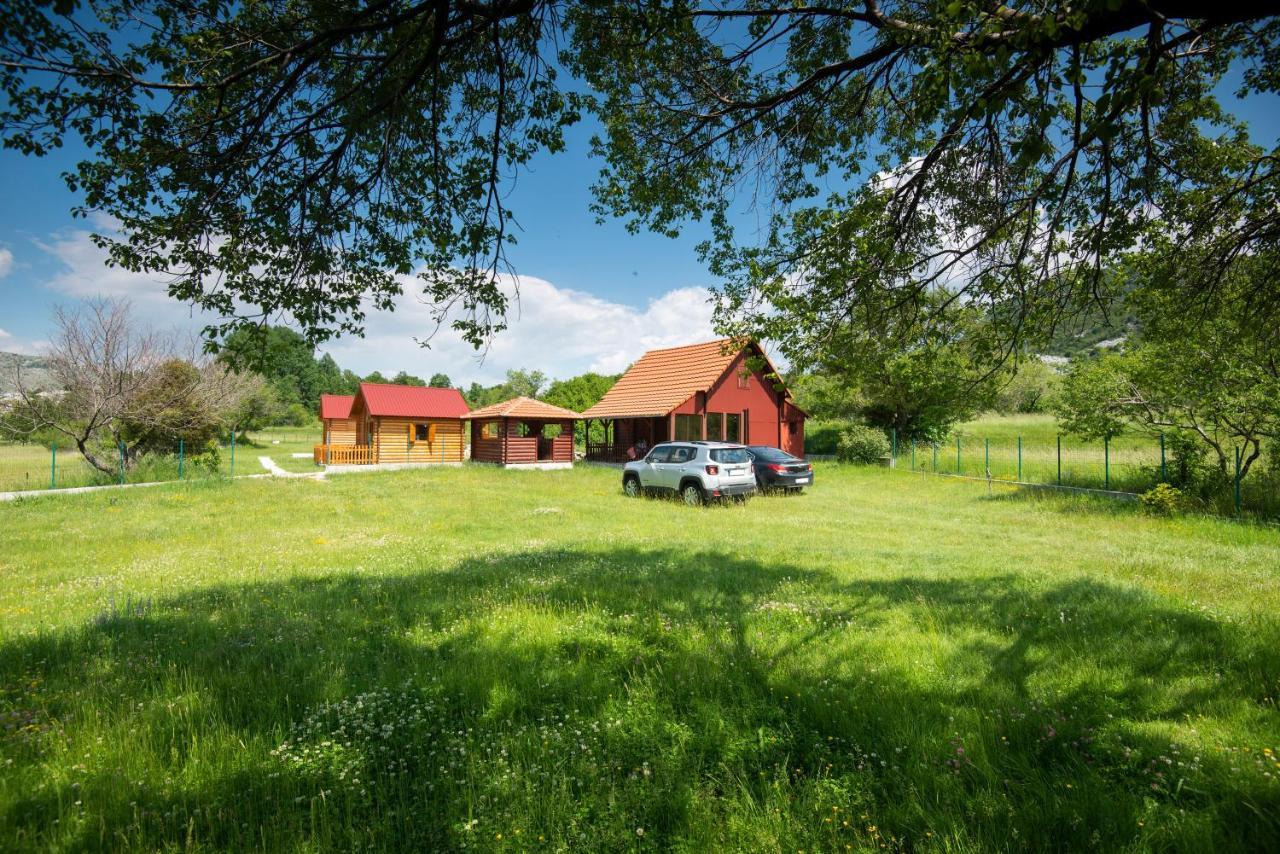Lovcen Mountain Cottages Njegusi Dış mekan fotoğraf