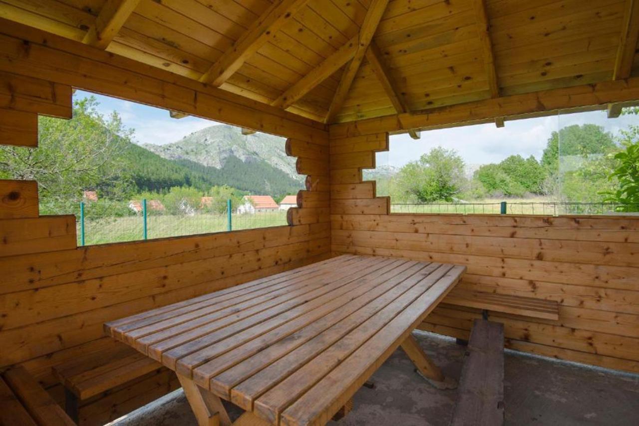 Lovcen Mountain Cottages Njegusi Dış mekan fotoğraf